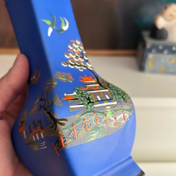 Blue Decorative Vase with Asian Art Design - Picture 15 of 15